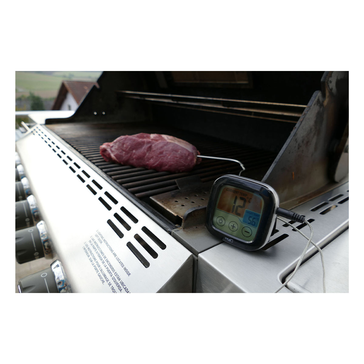 14-1509-01-digitales-grill-bratenthermometer-anwendung1-1200x1200px.jpg