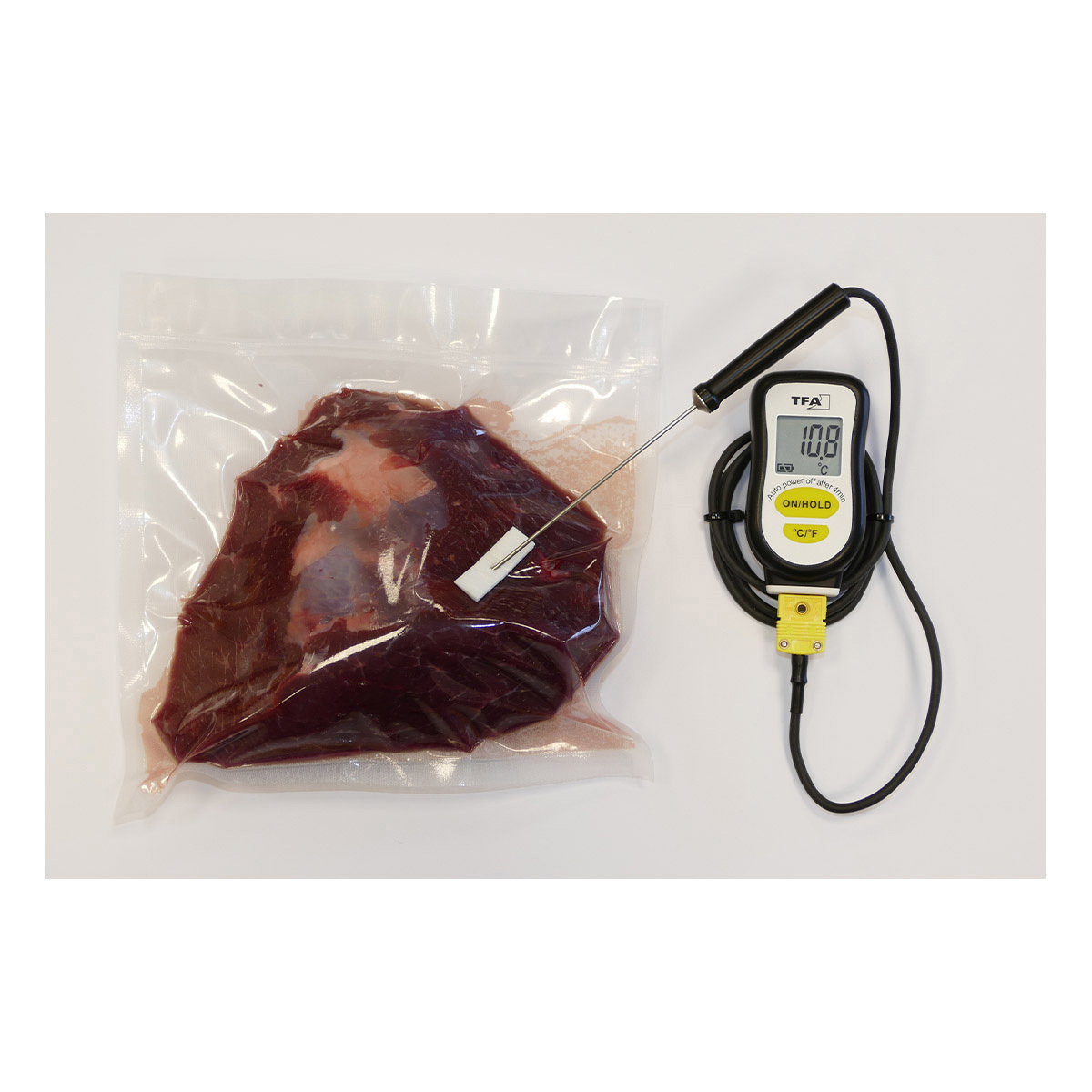 14-1552-01-digitales-sous-vide-thermometer-anwendung-1200x1200px.jpg